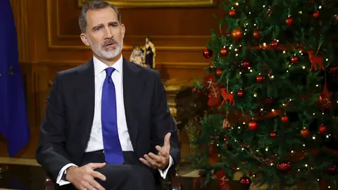 El Rey Felipe VI da su discurso de Nochebuena, en Madrid (Espa&ntilde;a) a 24 de diciembre de 2020.