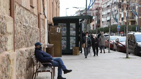 Ambiente en las calles el d&iacute;a del comienzo del invierno, en la localidad de Molina de Arag&oacute;n, Guadalajara, Castilla-La Mancha (Espa&ntilde;a), a 21 de diciembre de 2020. Hoy, que tiene lugar el solsticio de invierno, en Espa&ntilde;a hay grandes diferencias de temperat
