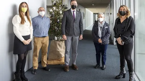 El consejero de Desarrollo Rural, Ganader&iacute;a, Pesca, Alimentaci&oacute;n y Medio Ambiente, Guillermo Blanco, se re&uacute;ne con representantes de la Cocina Econ&oacute;mica