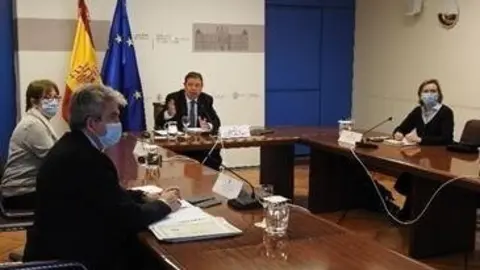 Reuni&oacute;n virtual del ministro de Agricultura, Pesca y Alimentaci&oacute;n, Luis Planas con el sector pesquero para abordar el Brexit