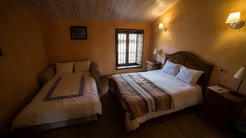 Habitaci&oacute;n de una casa rural, en Patones