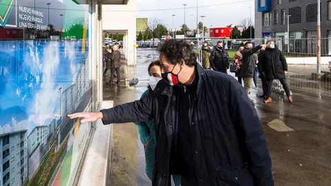 El Consejero De Obras P&uacute;blicas, Ordenaci&oacute;n Del Territorio Y Urbanismo, Jos&eacute; Luis Gochicoa, Asiste Al Inicio De Las Obras De Reconstrucci&oacute;n De Los Garajes De Nueva Monta&ntilde;a