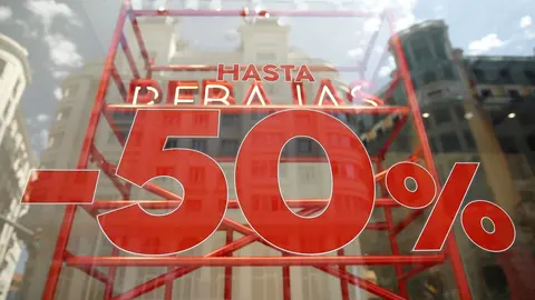 Tienda con rebajas de hasta el 50%.