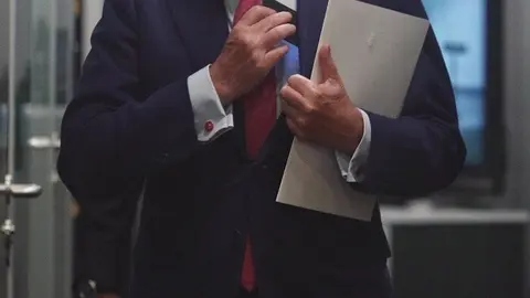 El presidente de CEOE, Antonio Garamendi