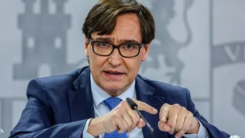 El ministro de Sanidad, Salvador Illa, durante la rueda de prensa tras la reuni&oacute;n del Consejo Interterritorial del Sistema Nacional de Salud, en Madrid (Espa&ntilde;a), a 4 de enero de 2021.