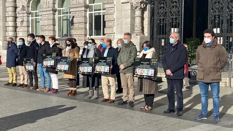 Minuto de silencio en Santander por los dos &uacute;ltimos asesinatos machistas en Las Palmas y Madrid