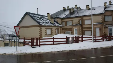 Casas en Alto Campoo. Imagen de archivo     