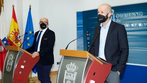 El consejero de Sanidad y el director general de Salud P&uacute;blica, Miguel Rodr&iacute;guez y Reinhard Wallmann, respectivamente