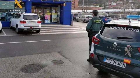 Rdo. Nota De Prensa Guardia Civil (Investigada La Responsable De Un Establecimiento De Castro Urdiales Por Comprar Productos Hurtados)