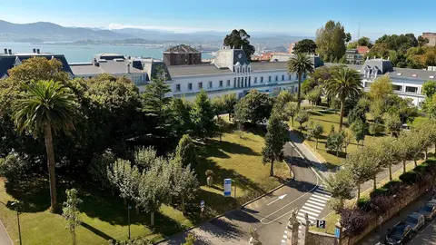 Vista a&eacute;rea del Hospital Santa Clotilde de Santander