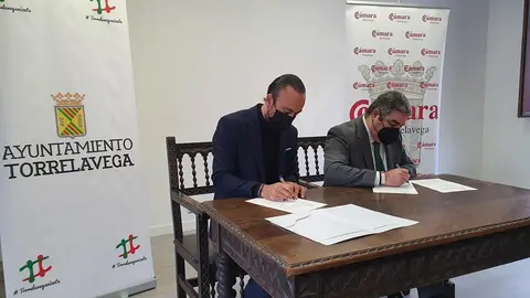 Nota Firma Convenio C&aacute;mara Comercio Torrelavega