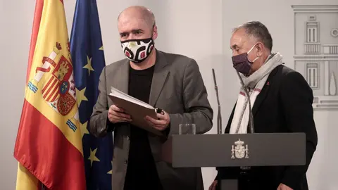 El secretario general de CC.OO., Unai Sordo, y el secretario general de UGT, Pepe &Aacute;lvarez, comparecen en rueda de prensa tras la constituci&oacute;n con el Gobierno de la Mesa de Di&aacute;logo Social para la Recuperaci&oacute;n, la Transformaci&oacute;n y la Resiliencia, en Moncloa