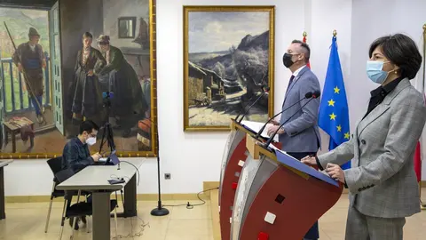 10:30 Horas. Sala De Prensa Del Gobierno De Cantabriael Consejero De Desarrollo Rural, Ganader&iacute;a, Pesca, Alimentaci&oacute;n Y Medio Ambiente, Guillermo Blanco, Acompa&ntilde;ado De La Directora General De Ganader&iacute;a, Beatriz Fern&aacute;ndez, Presenta, En Rueda De Prensa, El