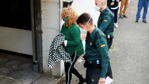 La acusada del crimen del cr&aacute;neo de Castro Urdiales entrando a prestar declaraci&oacute;n al Juzagado el pasado mes de noviembre. 