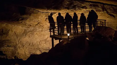 Cvirus.- Las cuevas y centros culturales de Cantabria reabren este martes