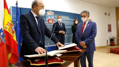 Javier L&oacute;pez Marcano toma posesi&oacute;n como consejero de Industria, Turismo, Innovaci&oacute;n, Transporte y Comercio