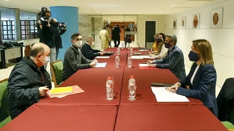 Comisi&oacute;n mixta entre el Ejecutivo y el Obispado