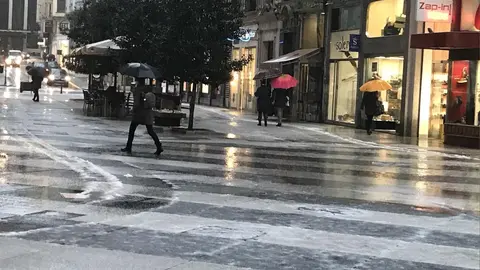Jornada de lluvia y granizo en Santander