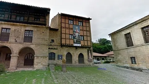 Sala de exposiciones &lsquo;Casas del &Aacute;guila y la Parra&rsquo; de Santillana del Mar