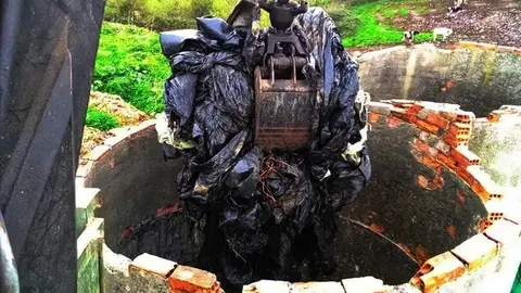 Recogida de pl&aacute;sticos agrarios en Hazas de Cesto