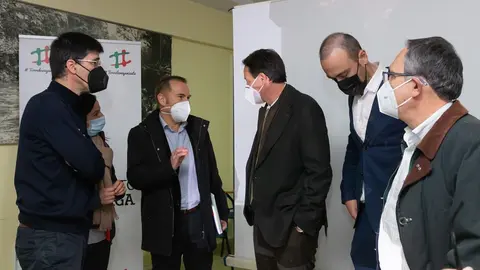 El consejero de Obras con el alcalde de Torrelavega