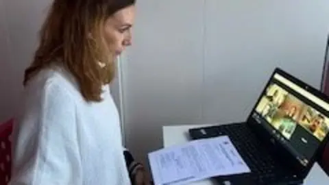 La directora general de Turismo, Marta Barca, durante la reuni&oacute;n