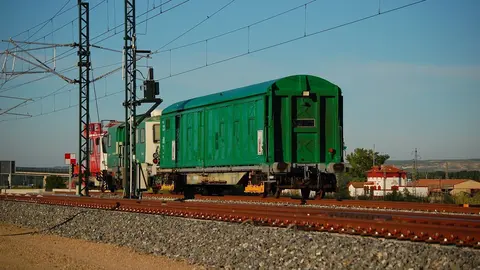 Adif realiza pruebas en el tramo de alta velocidad Pedralba de la Prader&iacute;a-Ourense