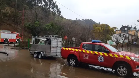 La lluvia provoca inundaciones en Unquera