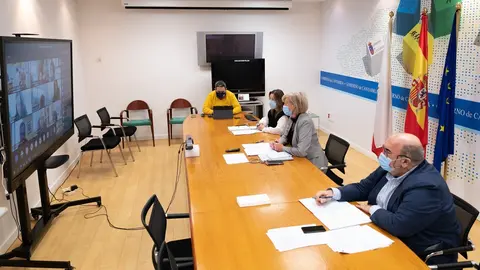 La Consejera De Educaci&oacute;n Y Formaci&oacute;n Profesional, Marina Lomb&oacute;, Preside Las Reuniones Telem&aacute;ticas Con Los Comit&eacute;s De Directores De La Zona Occidental De Cantabria