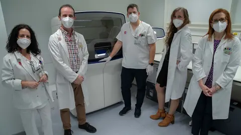 Equipo del Hospital Valdecilla que trabaja en la secuenciaci&oacute;n de tumores