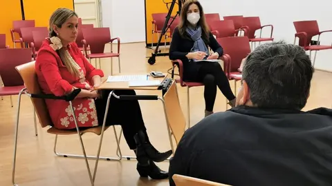 Reuni&oacute;n diputada Cs, Marta Garc&iacute;a, con afectados por la Ley de Montes