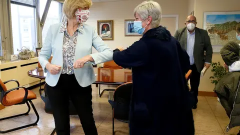 La Consejera De Educaci&oacute;n Y Formaci&oacute;n Profesional, Marina Lomb&oacute;, Recibe A La Alcaldesa De Polanco, Rosa D&iacute;az.