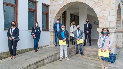 Participantes en la firma del convenio