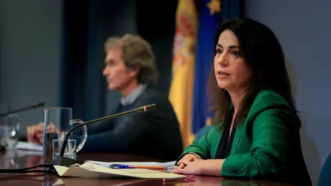 La secretaria de Estado de Sanidad, Silvia Calz&oacute;n durante una rueda de prensa convocada ante los medios de comunicaci&oacute;n en el Ministerio de Sanidad para informar sobre la evoluci&oacute;n del coronavirus, en Madrid, (Espa&ntilde;a), a 11 de febrero de 2021.