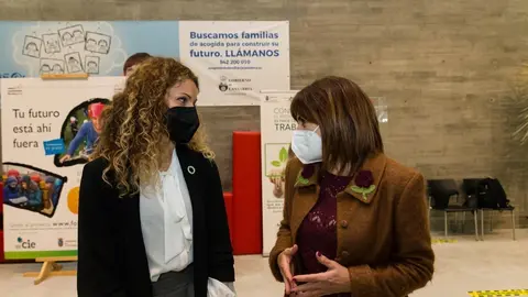 La delegada del Gobierno en Cantabria, Ainoa Qui&ntilde;ones, y la consejera de Empleo y Pol&iacute;ticas Sociales, Ana Bel&eacute;n &Aacute;lvarez, mantienen una reuni&oacute;n en el ICASS