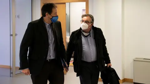 El Consejero De Obras P&uacute;blicas, Ordenaci&oacute;n Del Territorio Y Urbanismo, Jos&eacute; Luis Gochicoa, Recibe Al Alcalde De Noja, Miguel &Aacute;ngel Ruiz