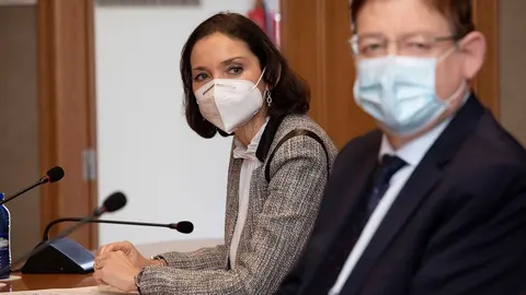 Reyes Maroto junto a Ximo Puig