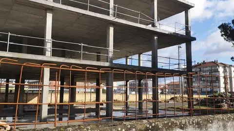 IES Valent&iacute;n Turienzo de Colindres en obras