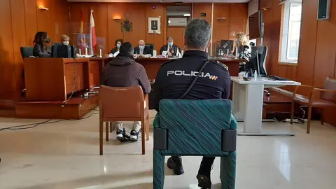 Juicio al acusado de coacciones y agresiones a su ex, condenado a casi 15 a&ntilde;os de prisi&oacute;n
