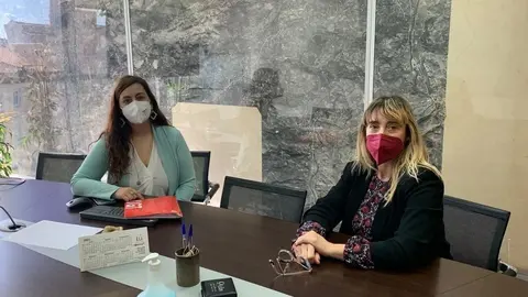 la Directora de Vivienda Eugenia G&oacute;mez con la vocal del departamento de Emancipaci&oacute;n Juvenil y Vivienda, del Consejo de la Juventud  Kiara Brambilla.
24 feb 21