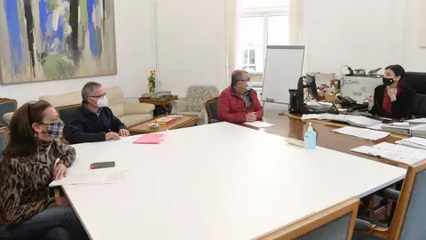Reuni&oacute;n entre Ayuntamiento de Santander y vecinos de Cueto