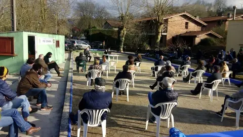 Charla informativa sobre el parque e&oacute;lico Garma Blanca
