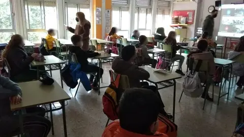 Alumnos en un aula