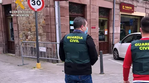 Nota De Prensa Guardia Civil Detiene A Dos Personas Por Tres Robos En Estancos