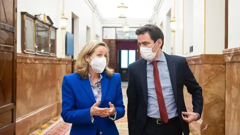 Nadia Calvi&ntilde;o y Pedro Casares