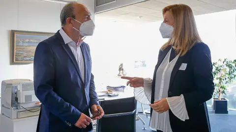 El consejero de Industria, Turismo, Innovaci&oacute;n, Transporte y Comercio, Javier L&oacute;pez Marcano, se re&uacute;ne con la presidenta de ATA, Ana Cabrero.