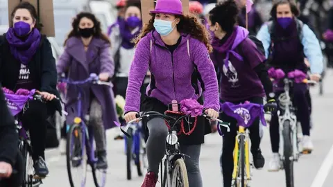 Bicicletada ecofeminista en Santander por el D&iacute;a de la Mujer