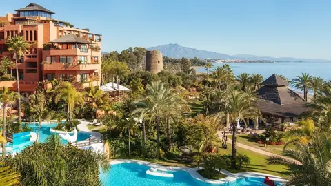 Archivo - Kempinsky Bah&iacute;a Estepona hotel turismo lujo piscinas costa del sol viajes