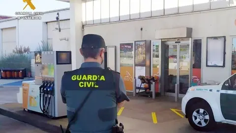 Rdo. Nota De Prensa Guardia Civil (Detenidos Presuntos Autores Tentativa De Atraco A Gasolinera)