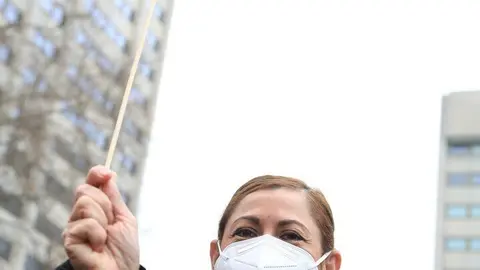 Una mujer en la concentraci&oacute;n de hace un mes en Madrid convocada por CCOO y UGT